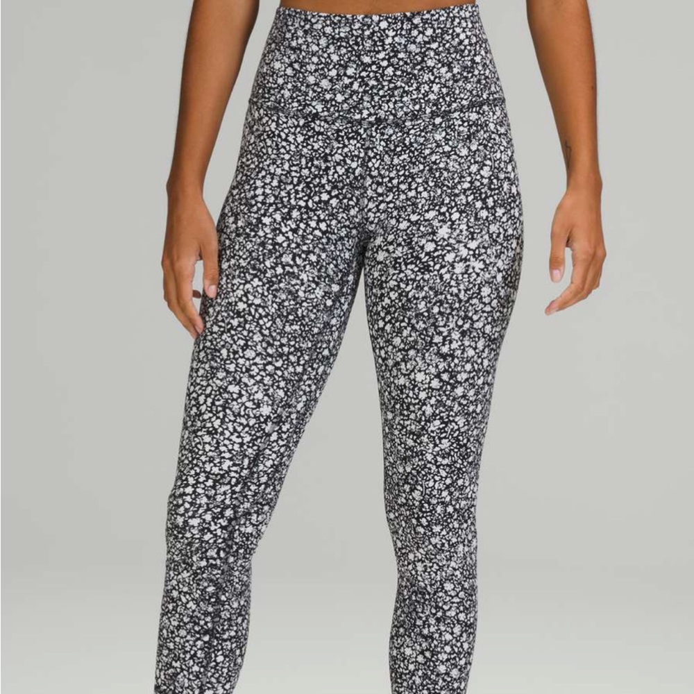 NWT Lululemon Align HR Crop 23”